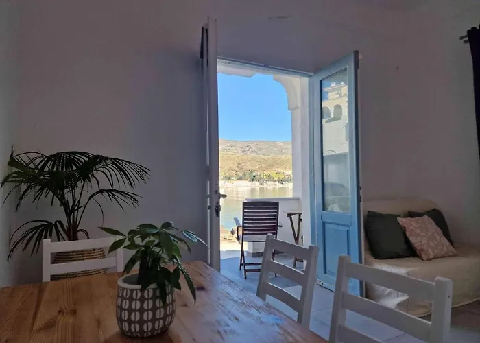 Karaoulanis Apartment Andros Town