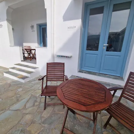 Karaoulanis Apartment Ándros